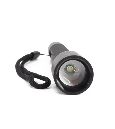 Надежный фонарь Bond с влагозащитной, оснащен LED технологией, 3 режима регулировки линзы под гравировку