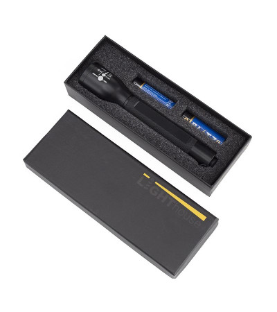 Надежный фонарь Bond с влагозащитной, оснащен LED технологией, 3 режима регулировки линзы под гравировку